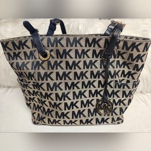 Michael kors tote